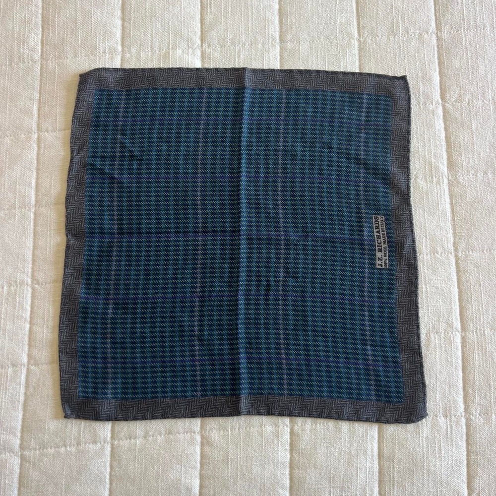 J.Z. Richards Pocket Square Mens OS Blue Plaid 100% Wool Italy Preppy Classic